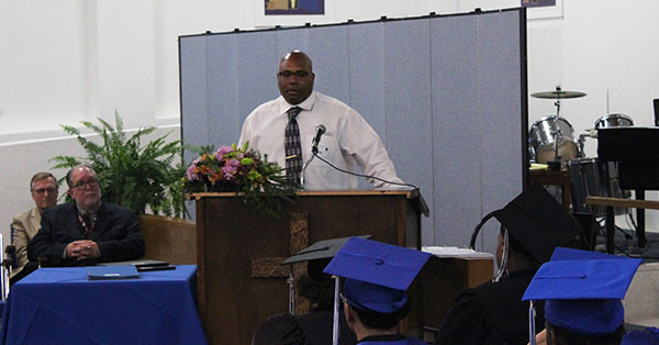 Giddings Graduation speaker.