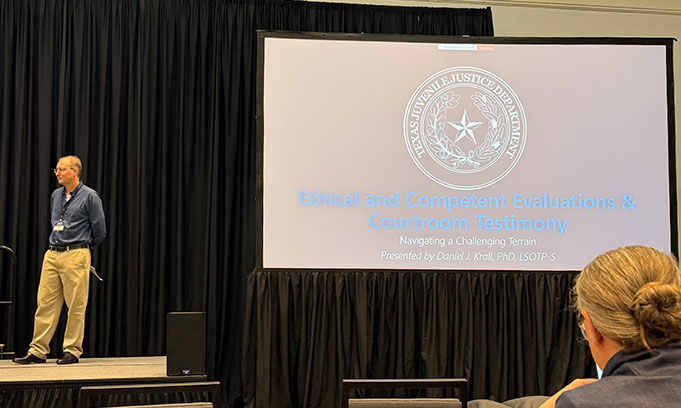 Daniel Krall gives his presentation "Ethical and Competent Evaluations & Courtroom Testimony".